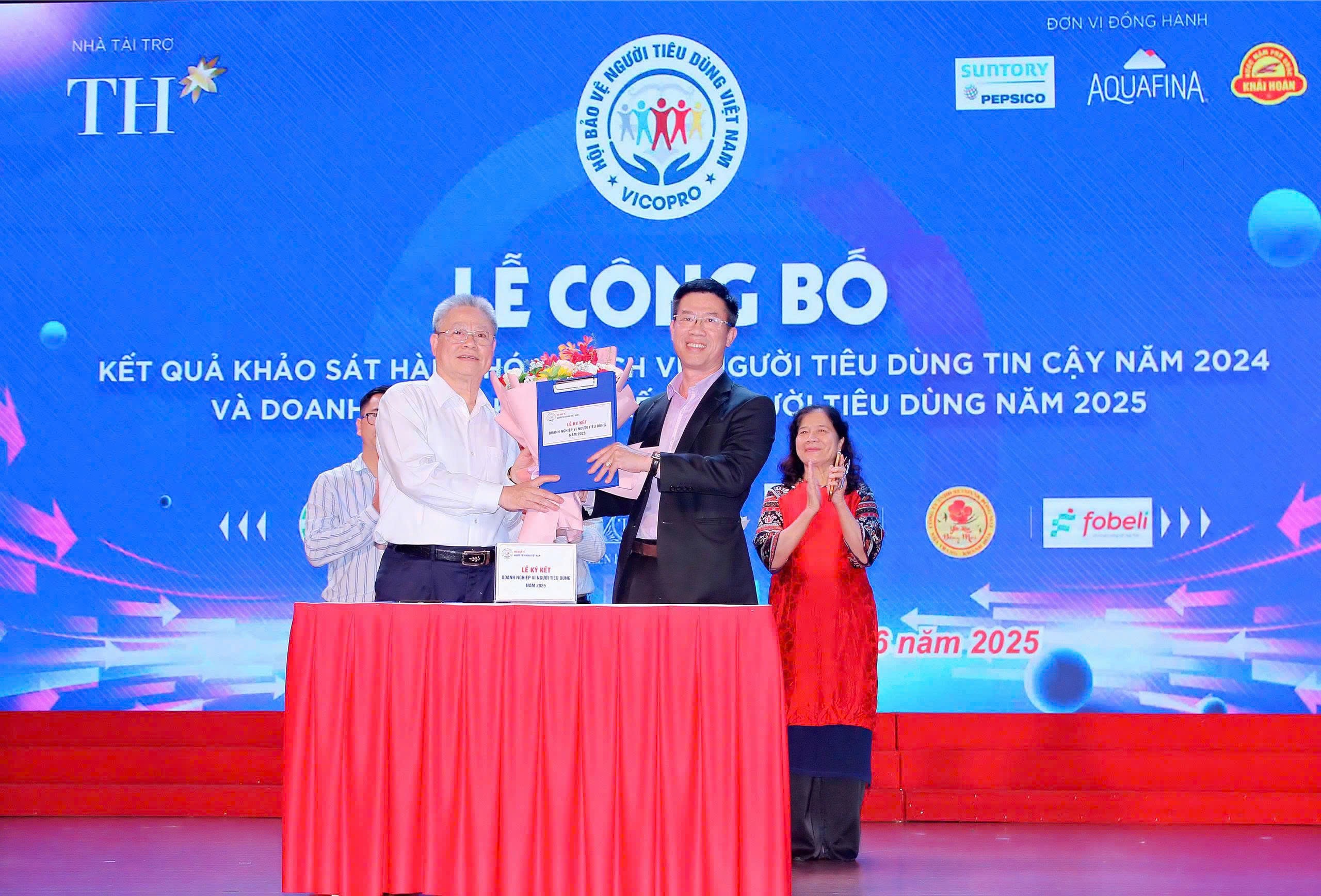 Đồng hành cùng người tiêu dùng 2025